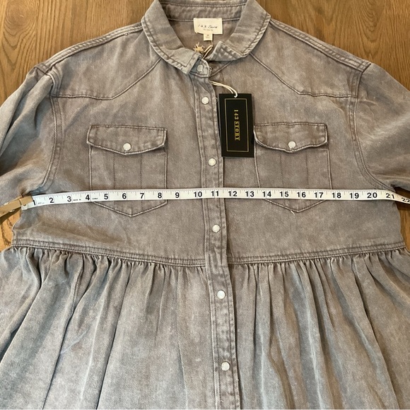 Earl Grey Button Up Long Sleeve Top Pearl Snap Shacket Medium NWT - Picture 11 of 14